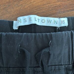 Tinseltown Cargo Black Bottoms, XS, Super Comfy, with Pockets, Worn Once!